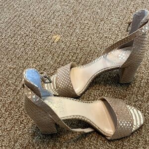 Gold shoes great condition
